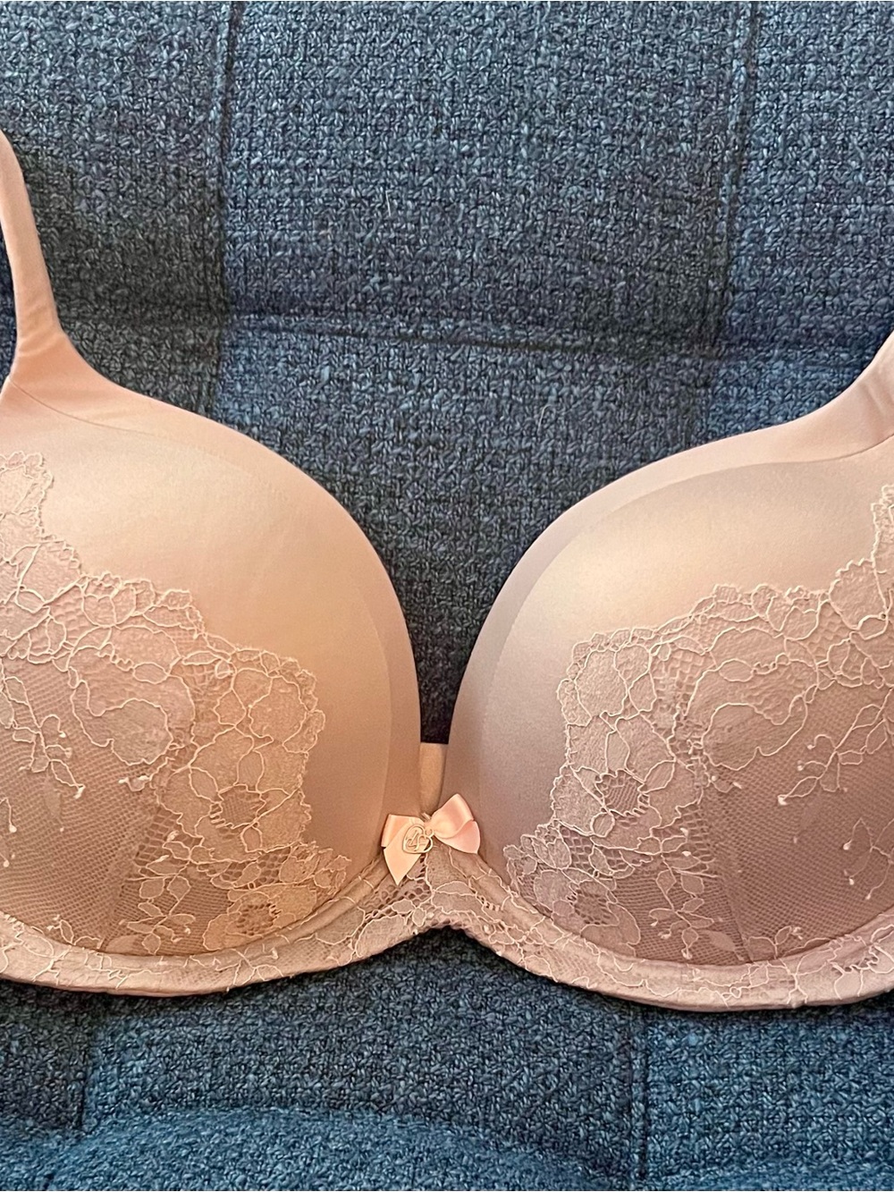 Victoria's Secret Lace Molded Bra - Light Grey - 34DD